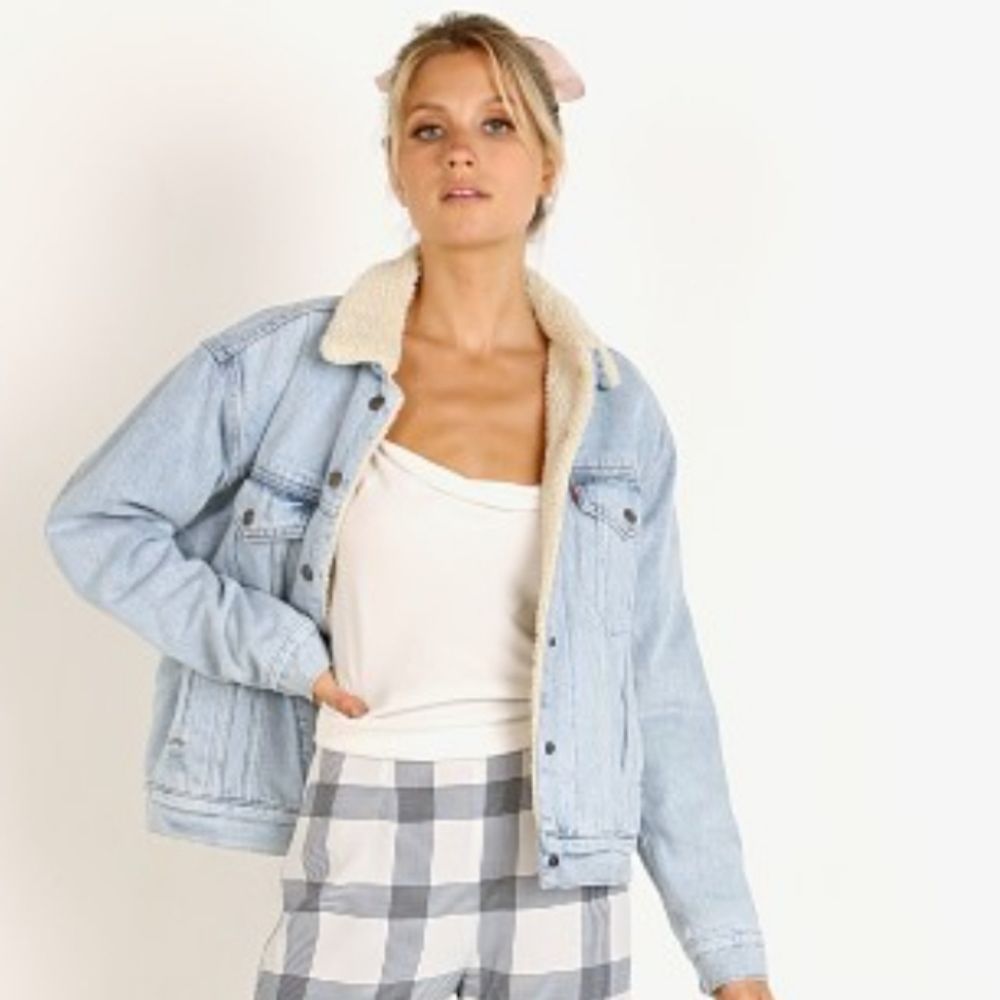 Levi’s EX-BF Sherpa Trucker The Reins